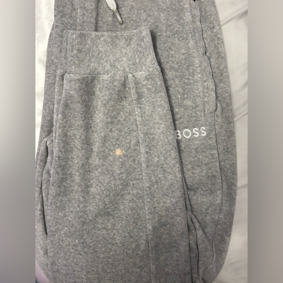 Men’s Hugo boss tracksuit - pants and sweater size S - Picture 5 of 6